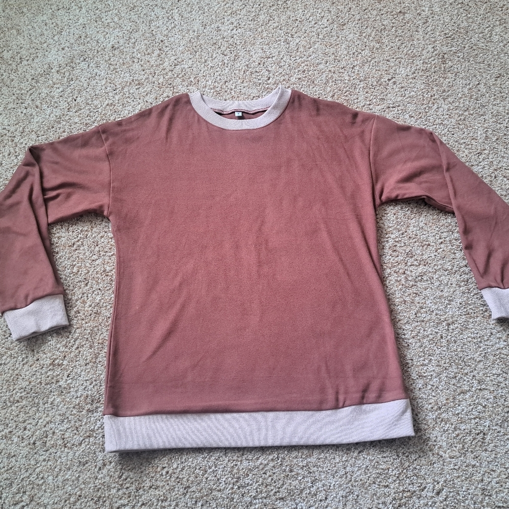 Women's Rust Colored Sweatshirt Trimmed in Tan